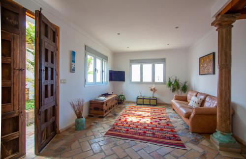 Exotic Beachfront Retreat Handcrafted Bohemian Luxury - Foto 16