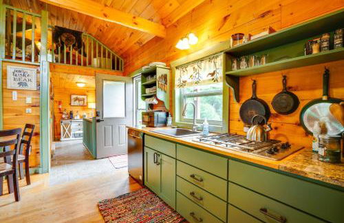 On 30 Acres with Trails and Garden Stockholm Cabin! - Foto 8