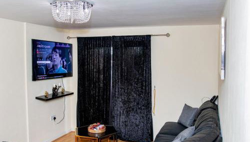 2bed Flat with private parking - Foto 1