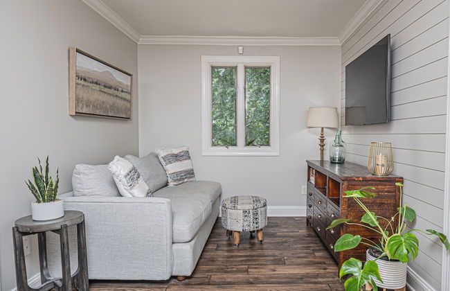 Six Nicks - Photo 26