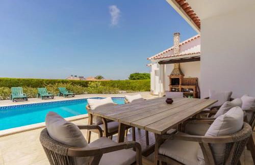 Sunny Ocean Villa with pool near Arrifana beach - Foto 24