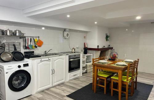 Casinha Rés do Chão na Nazaré com Quintal e Barbecue - Photo 13