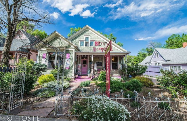 Chic Boutique Wine + Mtns Walk Everywhere - Foto 37