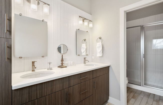 Elegant Oasis - Fireplaces, King Beds, Mtn Views! - Foto 19