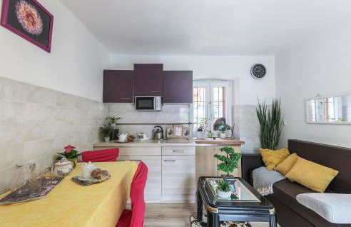 2 Bedroom Cozy Home In Kostrcani - Photo 7