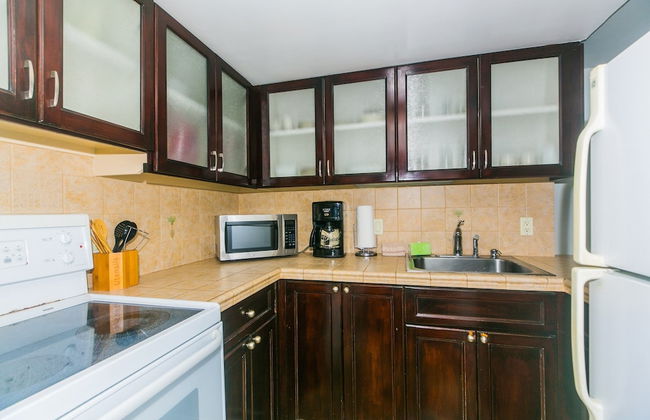 Spacious One Bedroom Harbor View Condos at Ilikai Marina With Private Balcony - Foto 52