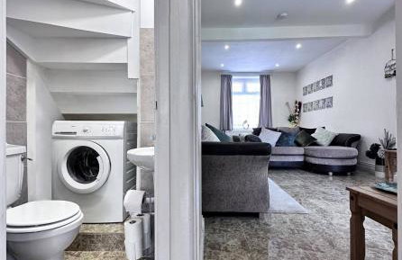 Chic Charming Classic 3bed w Ensuite - Pontypridd - Foto 28