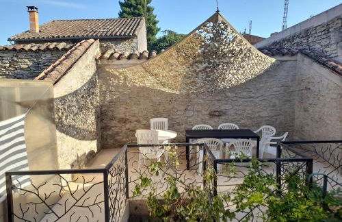 Maison de village avec cour intérieure et terrasse - Foto 10