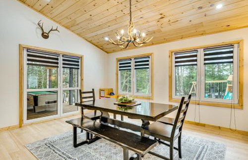 Porch and 1-Acre Yard White Mountains Hideaway - Foto 10