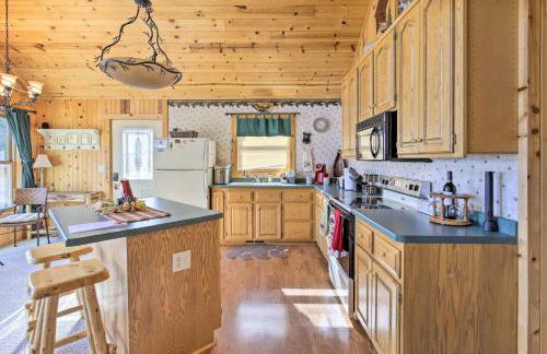 Hurley Lakefront Hideaway with Fire Pit and Dock! - Foto 9