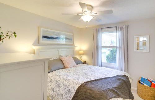 Three Oaks Home with Guest House - 8 Mi to Beach! - Foto 19
