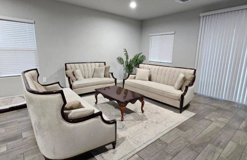 Modern Desert Retreat w AC & Mountain Views - Foto 1