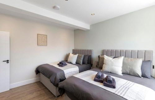 Kew View Suite 2BR Sleeps 9, Walk to Tube & Sights - Foto 15