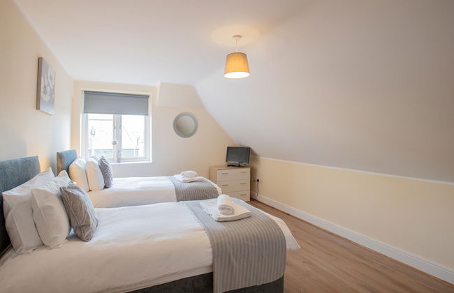 2-bedroom Penthouse, Clockhouse, Hoddesdon - Photo 23