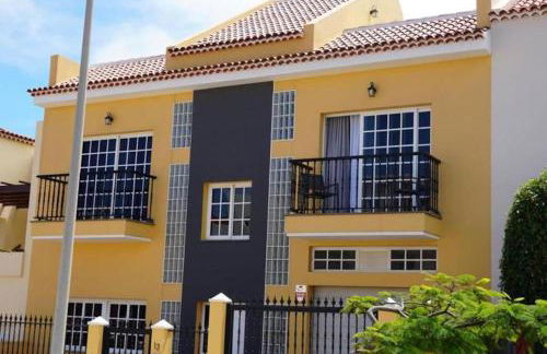 Casa Totalmente Renovada en Zona muy Tranquila!!! Vistas al Mar y Montaña - Foto 3