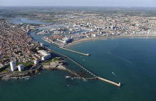 "LA VILLA DES HAUTES MERS" Villa 4 étoiles, 10 personnes, piscine privée chauffée, parc arboré, proche plage et marais - Foto 61