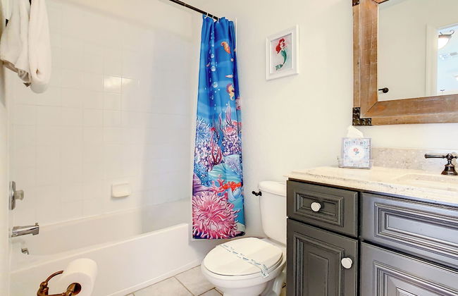 Comrow Castle Magical Getaway - Photo 28