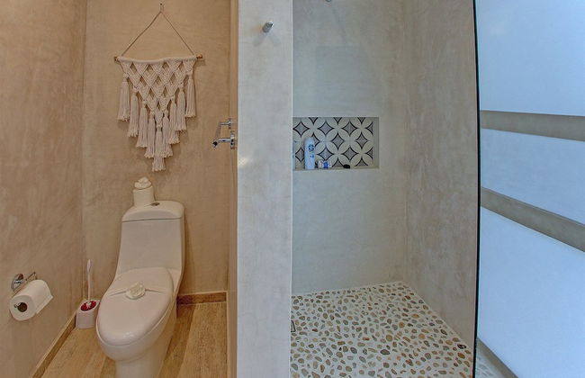 Loveboat Penthouse Studio With Private Splash Pool – PENTHOUSE 5 B – By Salt-Kisses - Photo 16