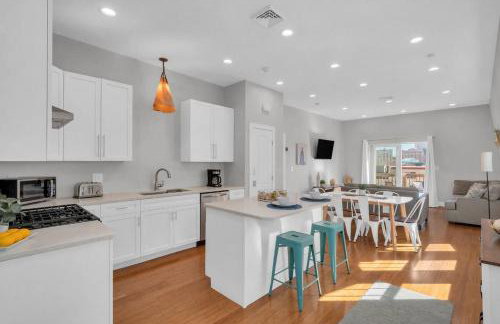 Jennifer's Penthouse Panoramic City Views w Deck - Foto 1