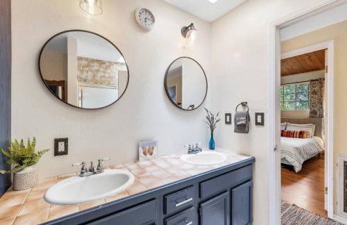 Russian River Wine Retreat: Hot Tub, BBQ,& Deck - Foto 45