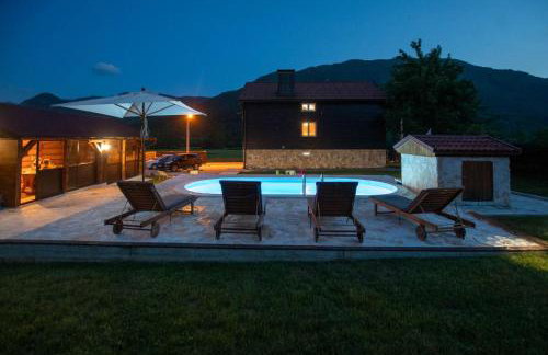 Nina Holiday Home with a heated pool - Photo 12