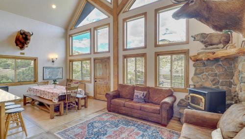 Rustic Sterling Cabin Walk to Palisade Lake! - Foto 3