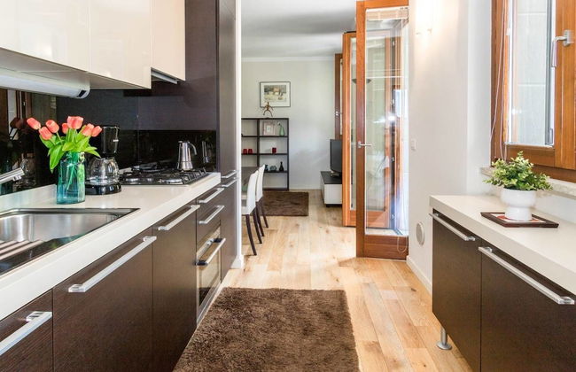 JOIVY Stylish Flat w/ Garden - Foto 16