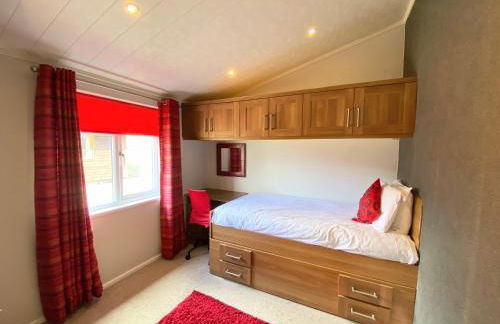 Benarty 11 with Private Hot Tub - Fife - Loch Leven - Lomond Hills - Pet Friendly - Photo 7