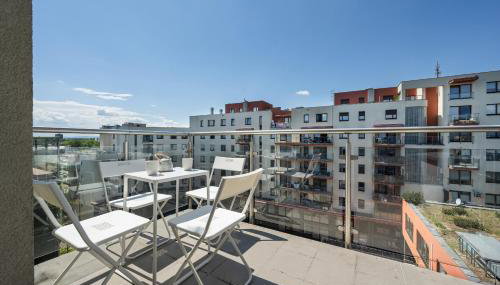 Przytulny Apartament z Parkingiem Partynice we Wrocławiu by Noclegi Renters - Foto 2