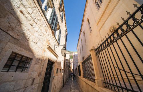 SUNce Palace Apartments with free offsite parking - Foto 8