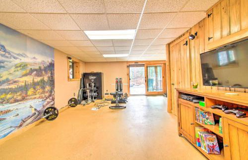 Chic Brandon Cabin with Pool, Hot Tub and Sauna! - Foto 23