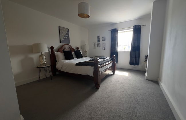 2 Bedroom Near Ocean Village Marina Port Apartment - Foto 3