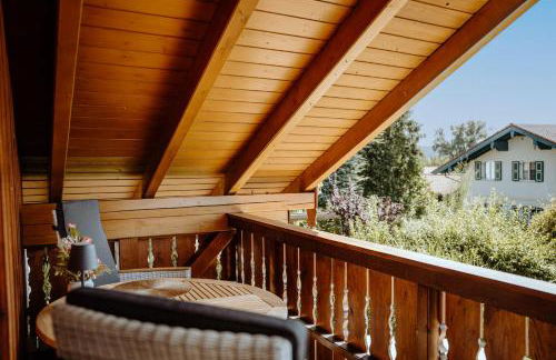 Ferienwohnung König Ludwig - Modernes Design-Apartment für Paare und Genießer am Starnberger See by LIVARIA - Foto 8