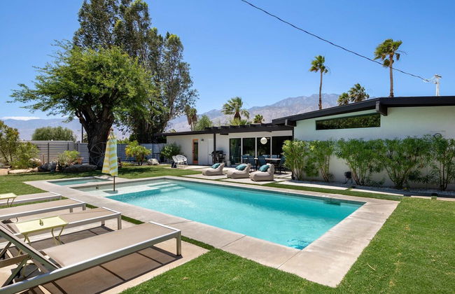 Lux Desert Retreat 4BR Pool Spa Stunning Views - Photo 42