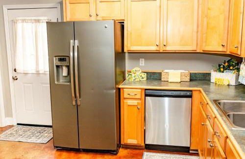 Hometown Hideaway King Ste 6 mi to Sports Complex - Foto 12