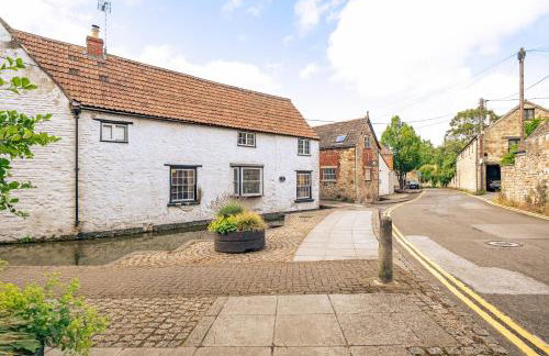 Charming Cotswolds Retreat in the Heart of Dursley - Foto 19