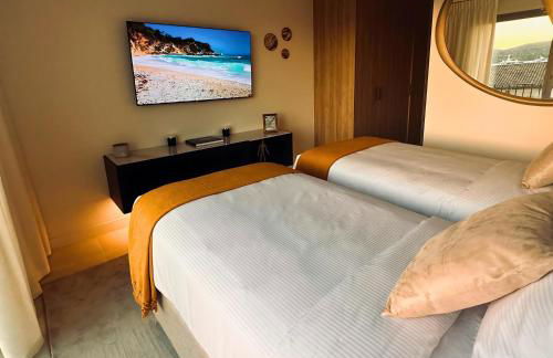 VILLTAK SAINT-TROPEZ by VILLTAK Collection - Photo 8