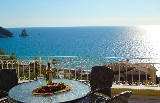 Natalia Apartment B With Panoramic sea Views of Agios Gordios bay - Foto 1