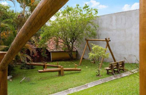 Piscina, jardim, área gourmet e vista arborizada - Foto 15