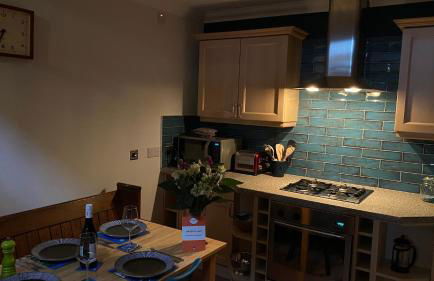 Spacious luxury flat in Swanage, close to beach with parking - Photo 10