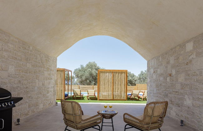 Mandana Villa - With Private Pool Jacuzzi - Photo 3