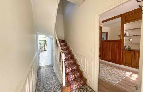 4 Ch - 10 pers - Grande Maison - Parking - Jardin - BBQ - Foto 23