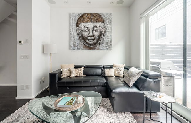 Luxury 4BR Townhouse in Downtown Toronto - Photo 35