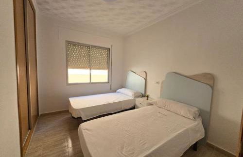 Apartamento con terraza cerca del mar - Foto 4