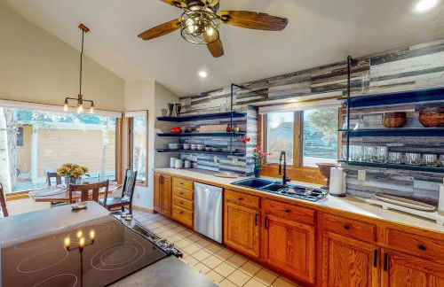 Work and Play! Spacious Lake-View Home in Greeley - Foto 8