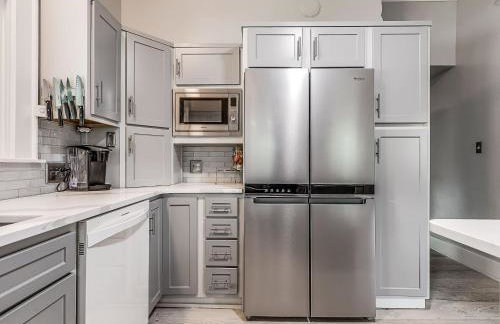 Stylish 3-Bedroom Home in Tulsa - Photo 14