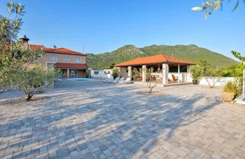 Villa Zara with heated Hydromassage-Pool - Foto 9