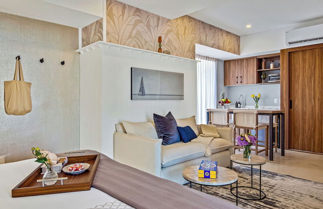 Stunning Beachfront Condo - Sea Views - Foto 13