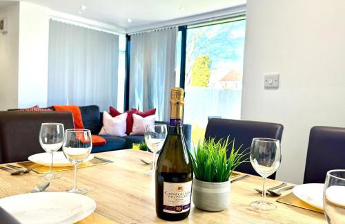 Evergreen Lodge - Two Bed Lux Flat - Parking, Garden, Patio, WIFI, Netflix - Close to Blenheim Palace & Oxford - F3 - Photo 13