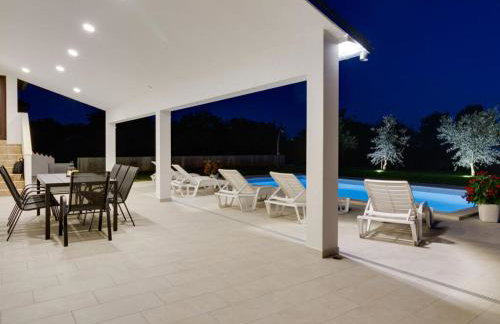Lovely house Piljan - Foto 8